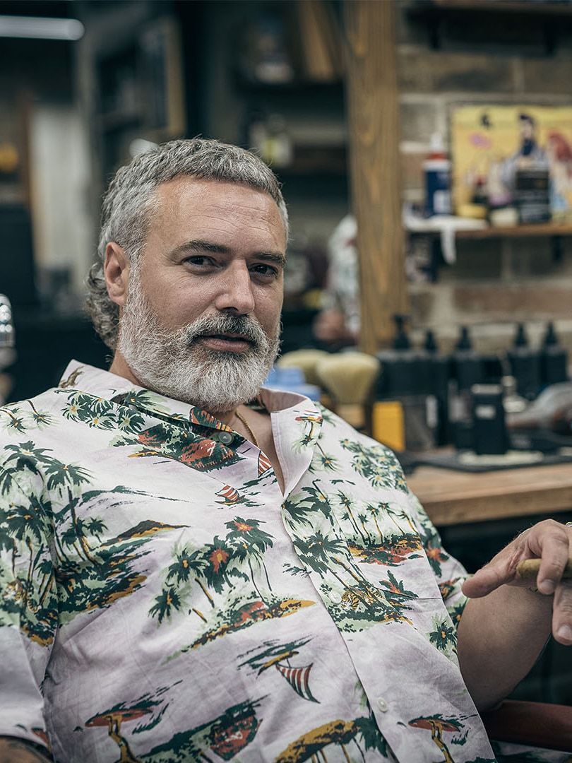 Ivan Bajić, osnivač i mentor Ivan Barber Academy, u svom barber shopu u Beogradu